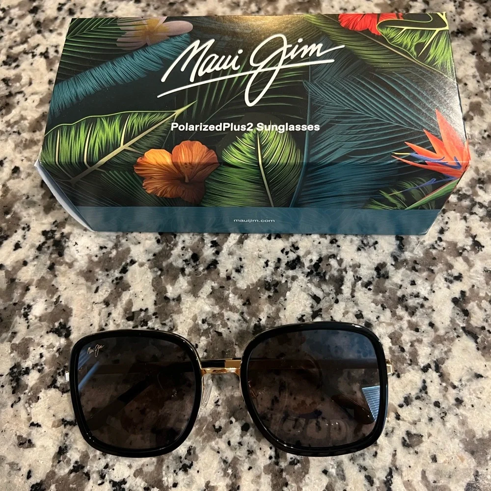 Maui Jim PUA Sunglasses - Picture 2 of 11